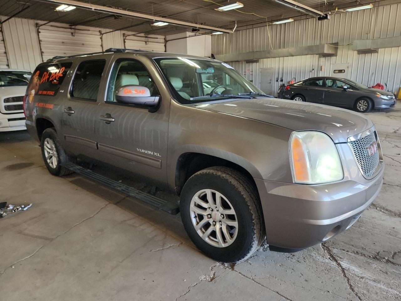 2012 GMC Yukon Xl K1500 Slt - Image 4