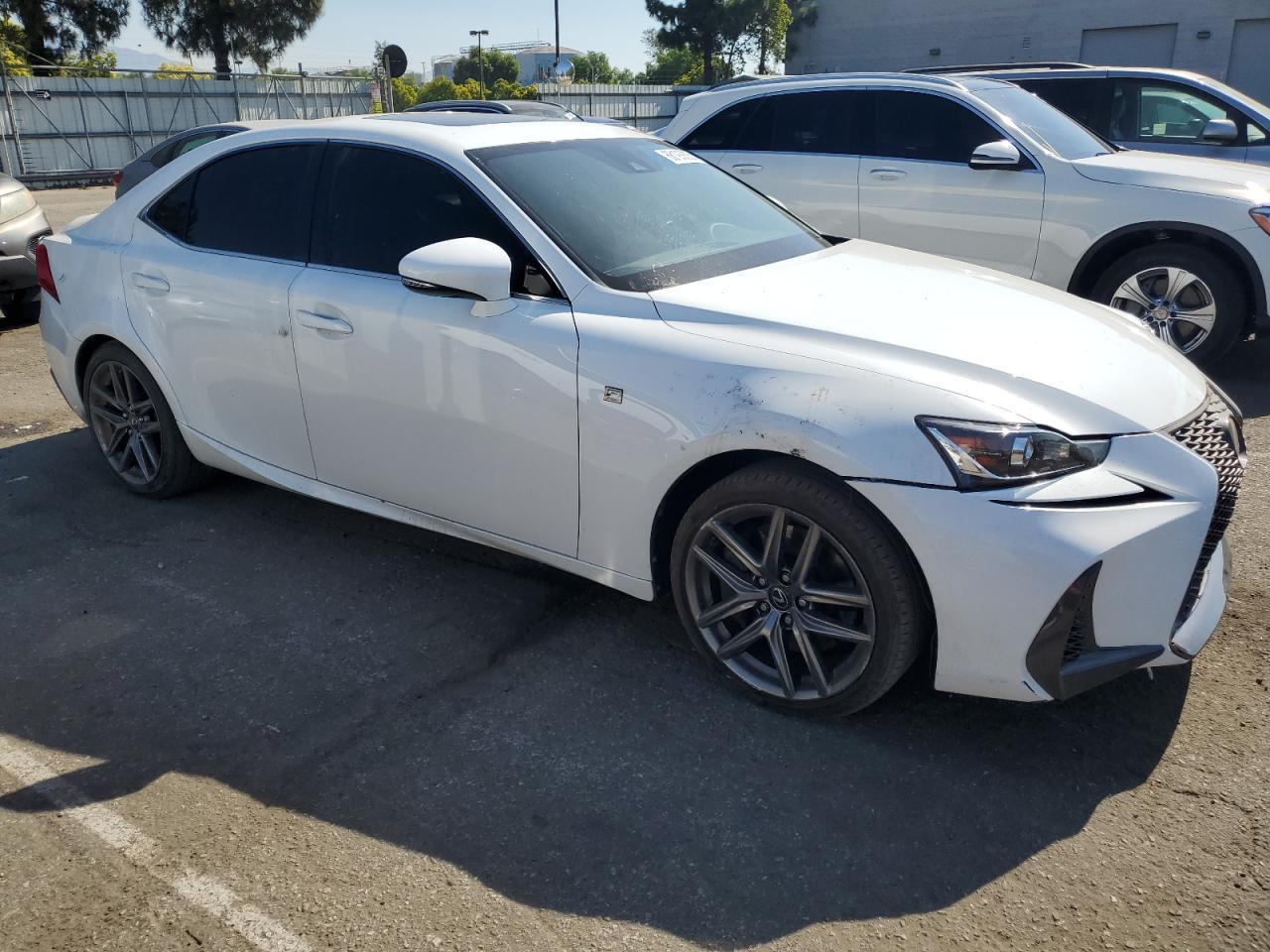 2017 Lexus Is 200T - Image 4