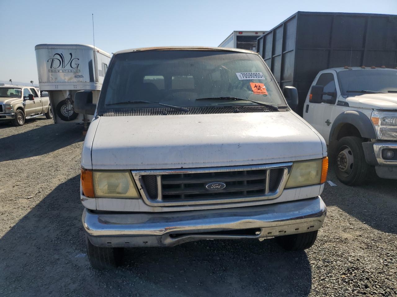 2004 Ford Econoline E350 Super Duty Wagon - Фото 5