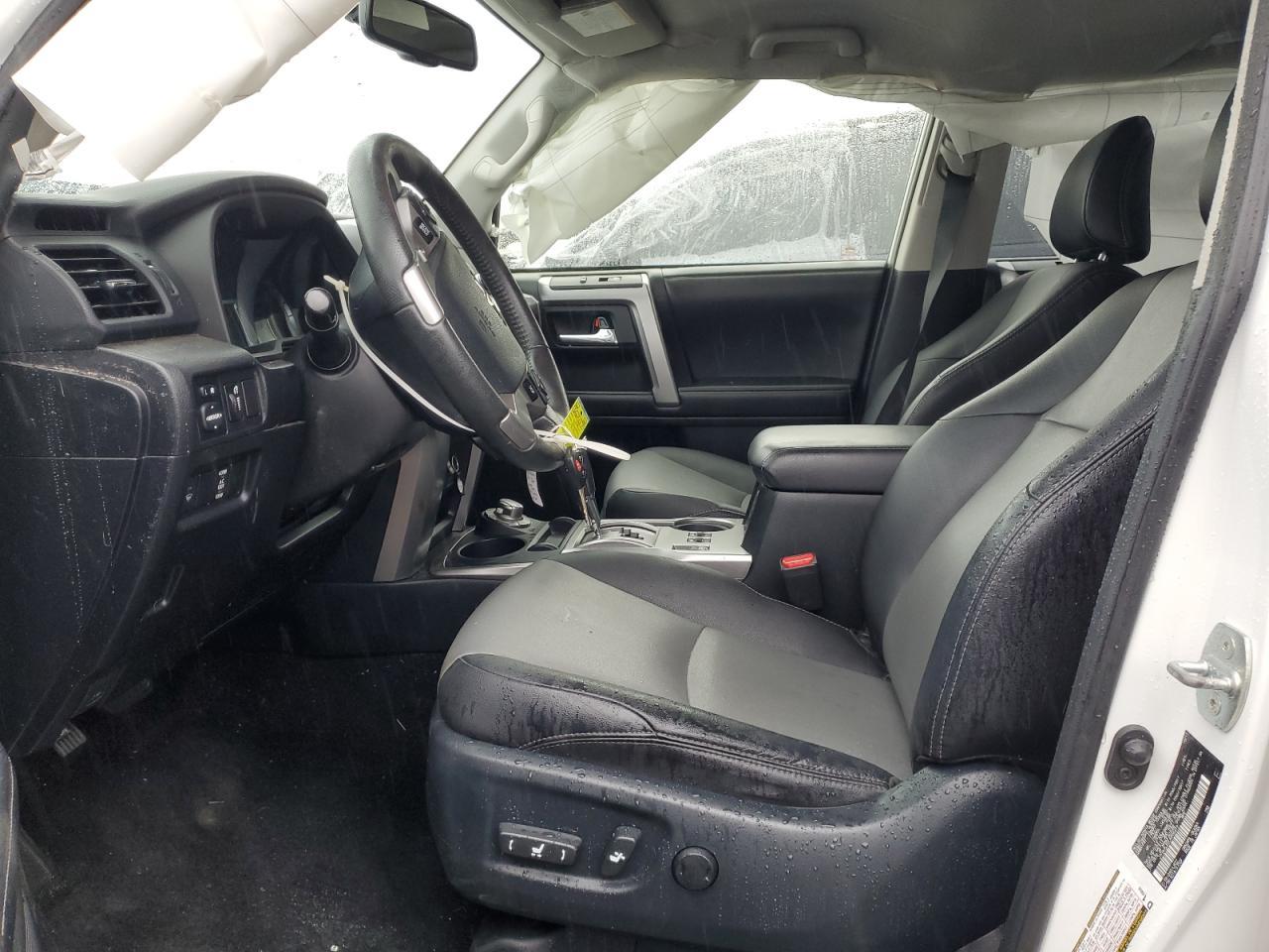 2018 Toyota 4Runner Sr5/Sr5 Premium - Image 7