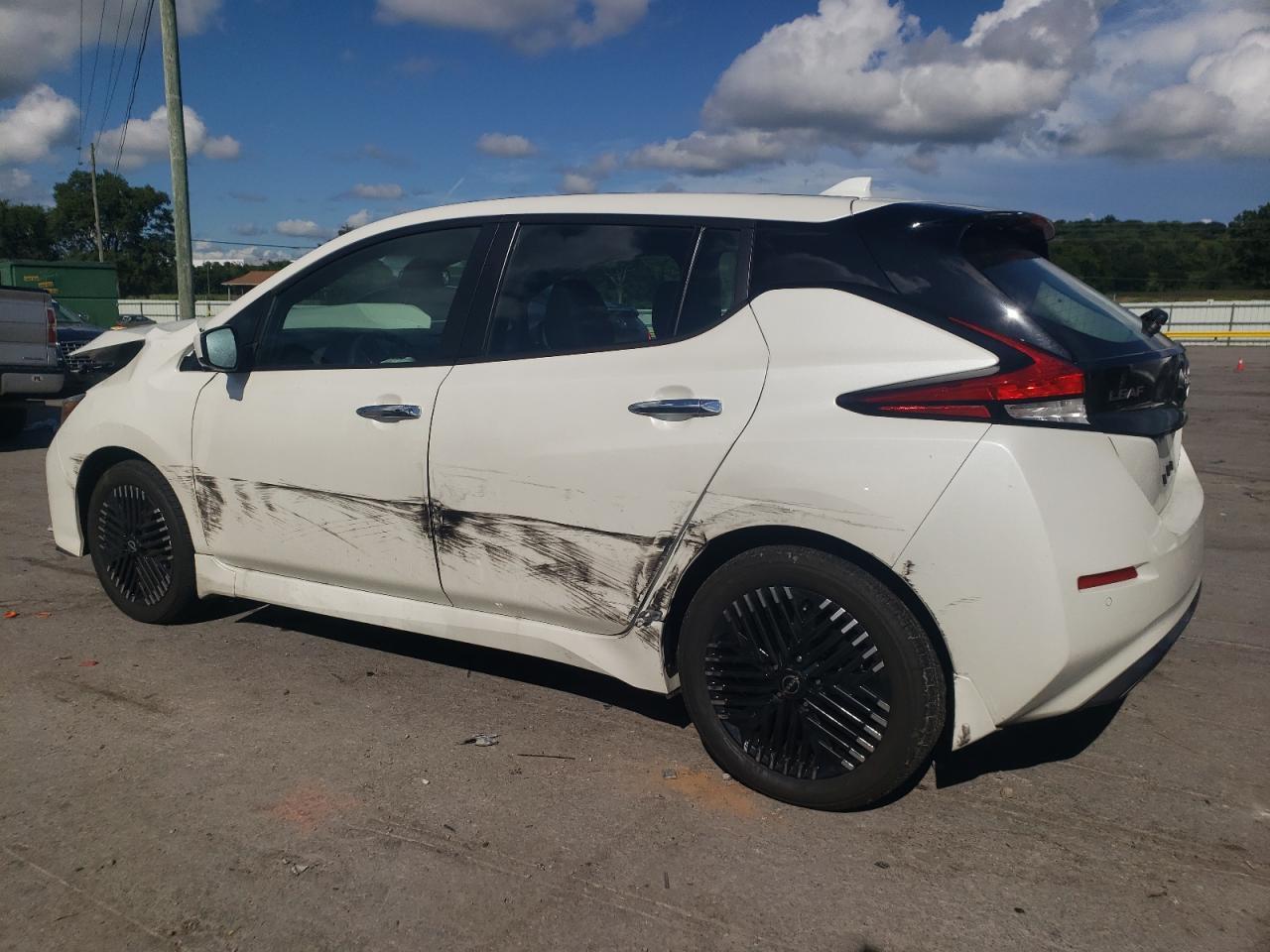 2025 Nissan Leaf Sv Plus - Image 2