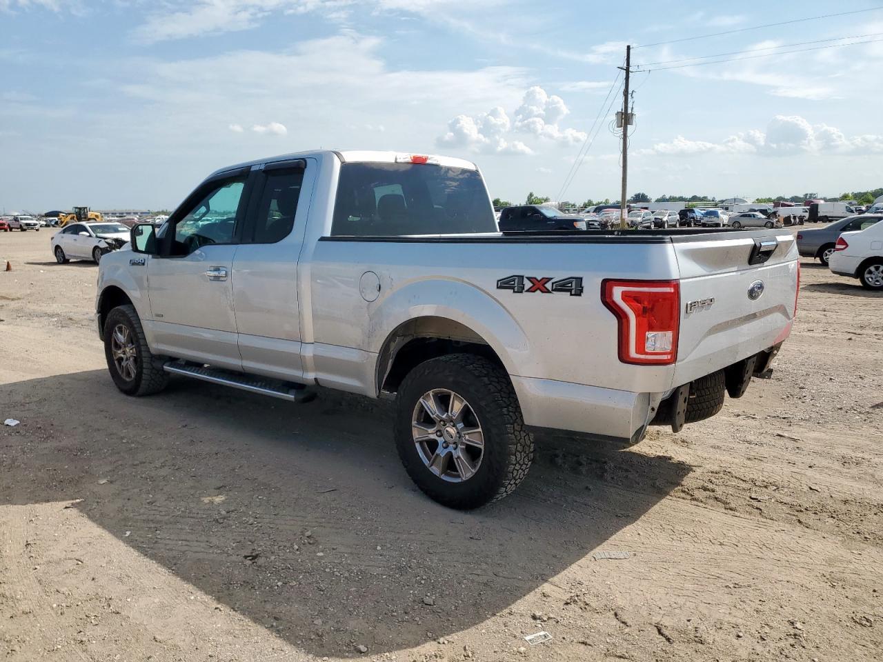 2015 Ford F150 Super Cab - Image 2