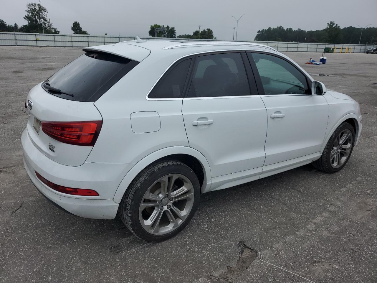 2017 Audi Q3 Premium Plus - Фото 3