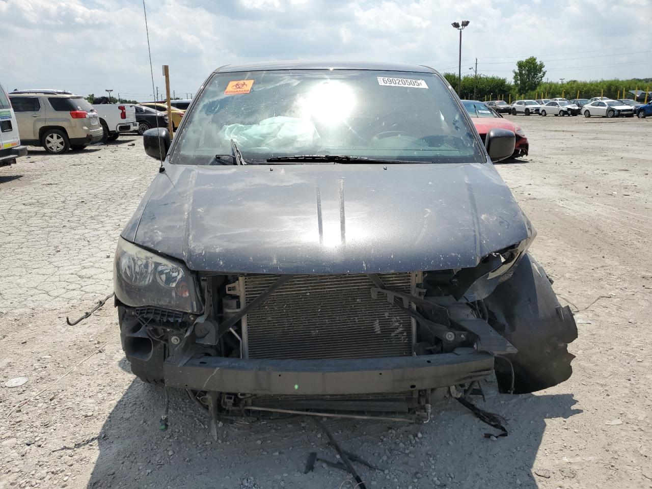 2015 Chrysler Town & Country S - Image 5