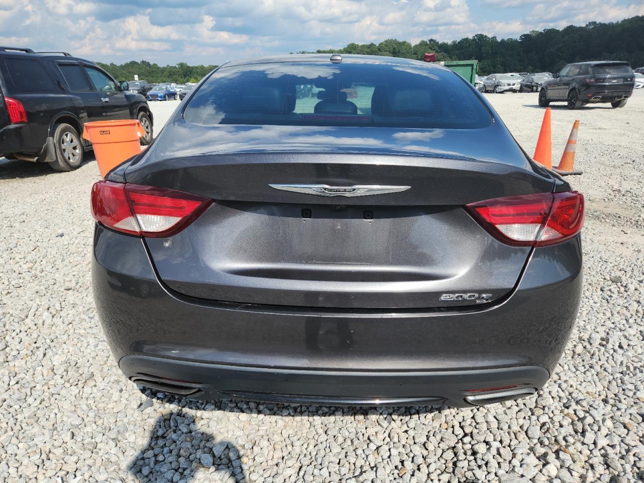2015 Chrysler 200 S - Image 6