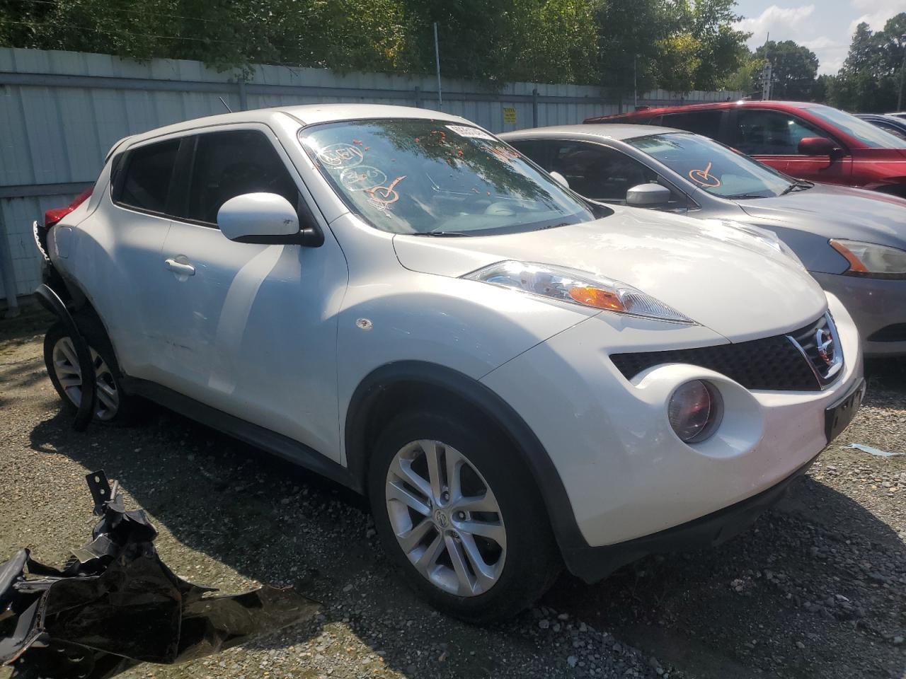 2013 Nissan Juke S - Image 4