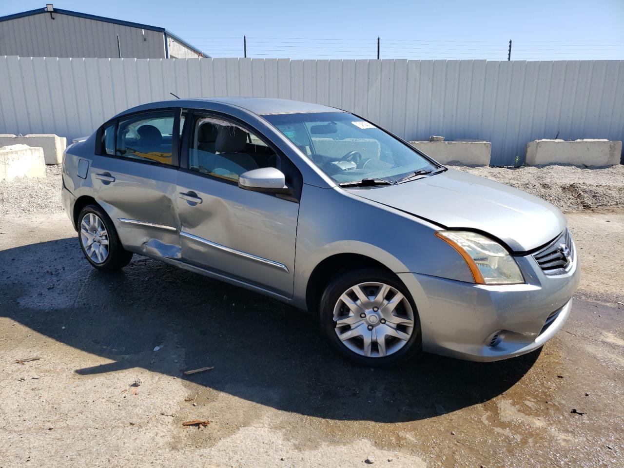 2012 Nissan Sentra 2.0 - Фото 4