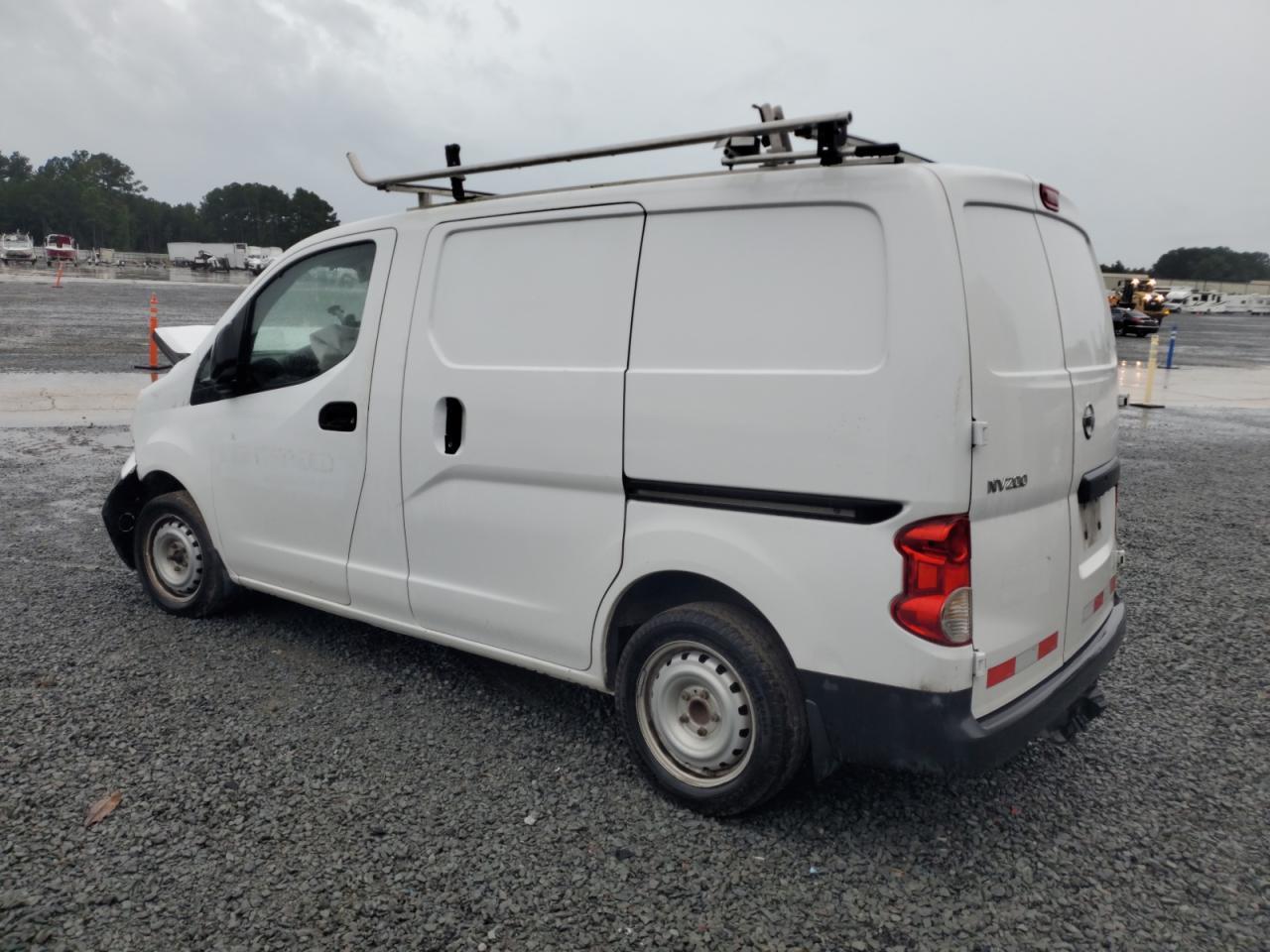 2017 Nissan Nv200 2.5S - Фото 2