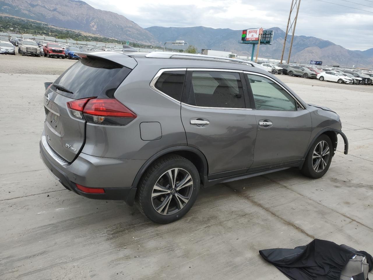 2019 Nissan Rogue S - Image 3