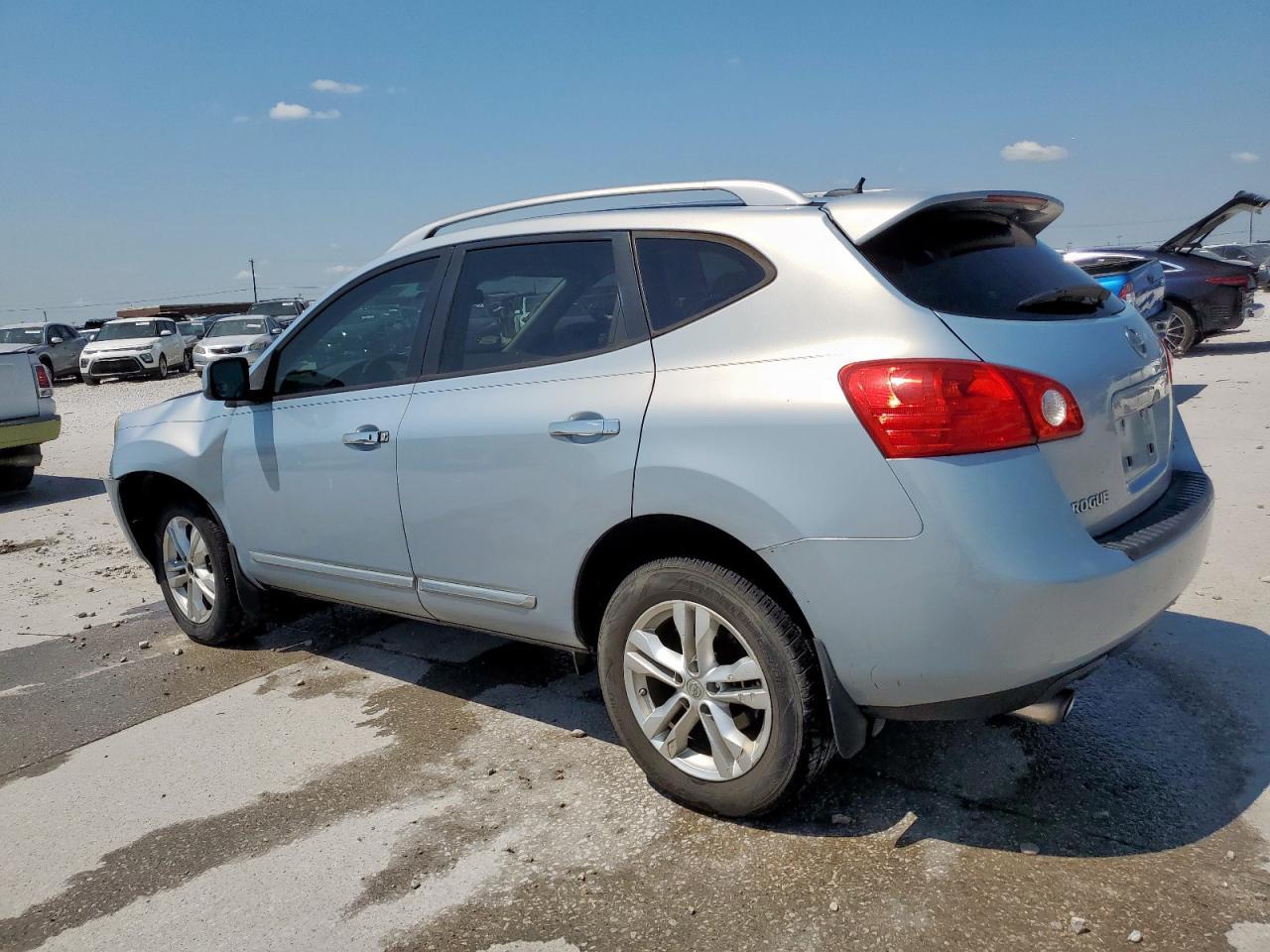 2013 Nissan Rogue S - Image 2