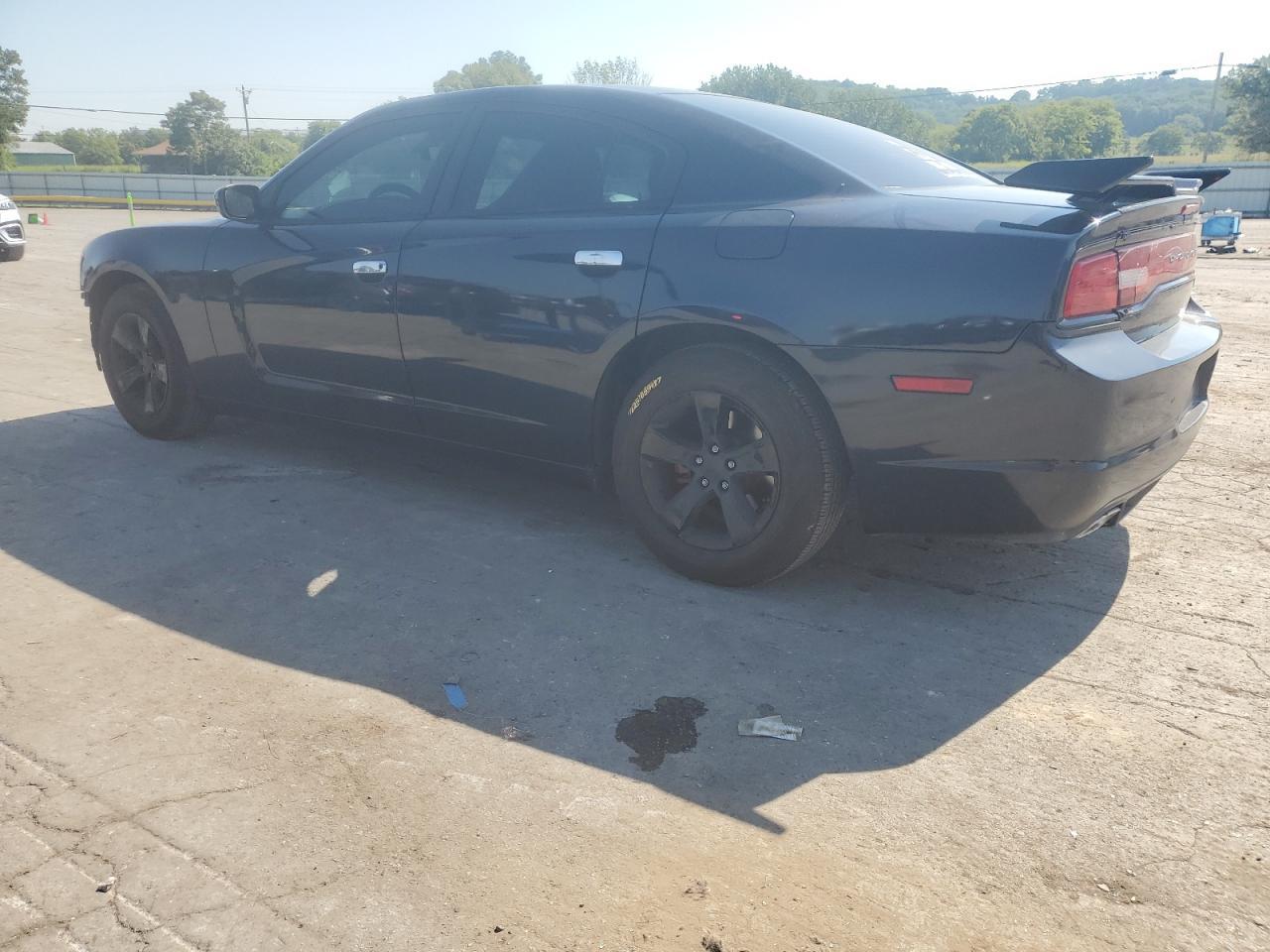 2014 Dodge Charger Se - Image 2