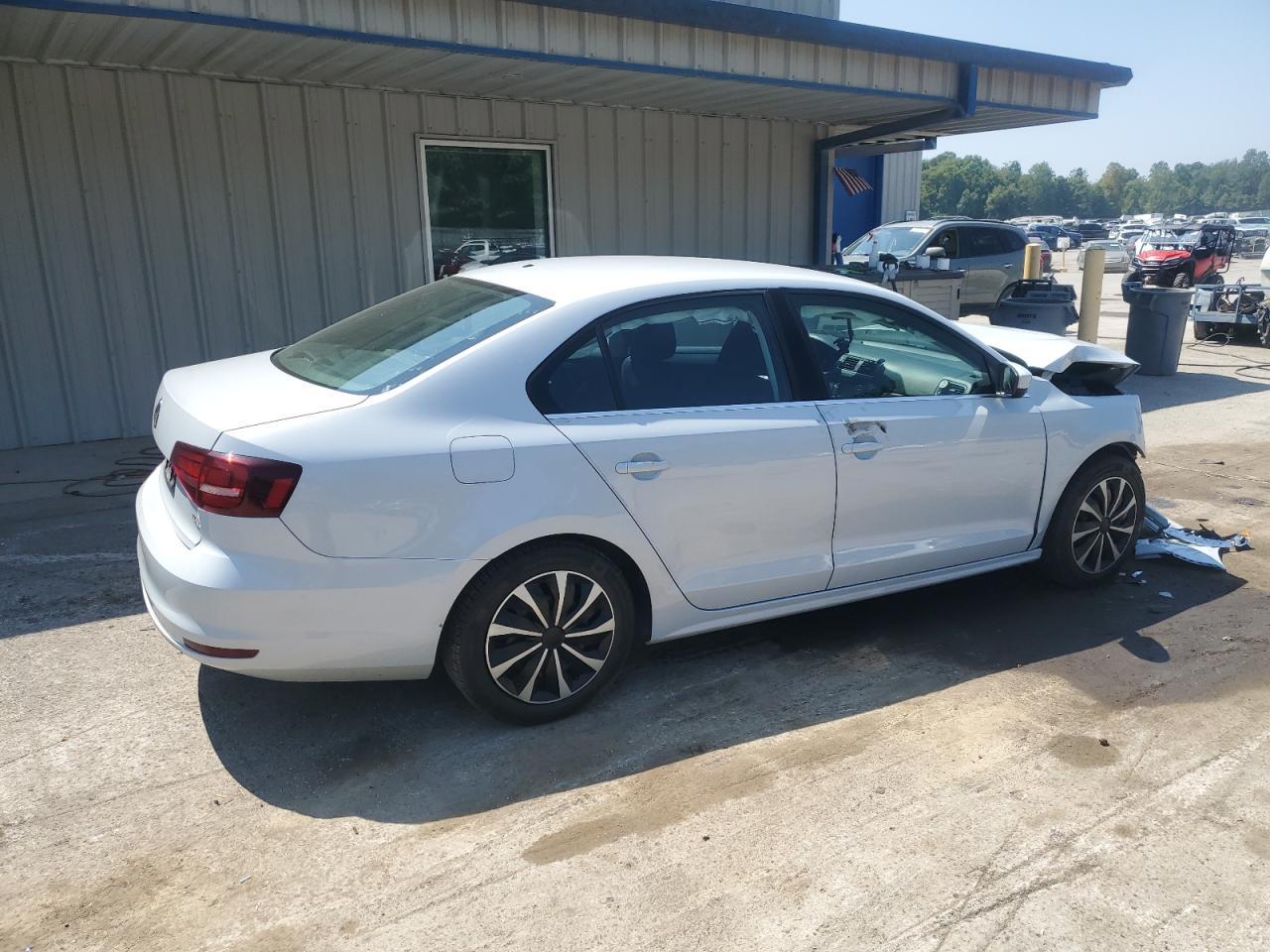 2017 Volkswagen Jetta S - Фото 3