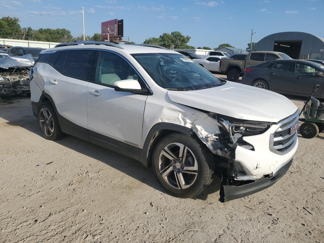 2021 GMC Terrain Slt - Image 4