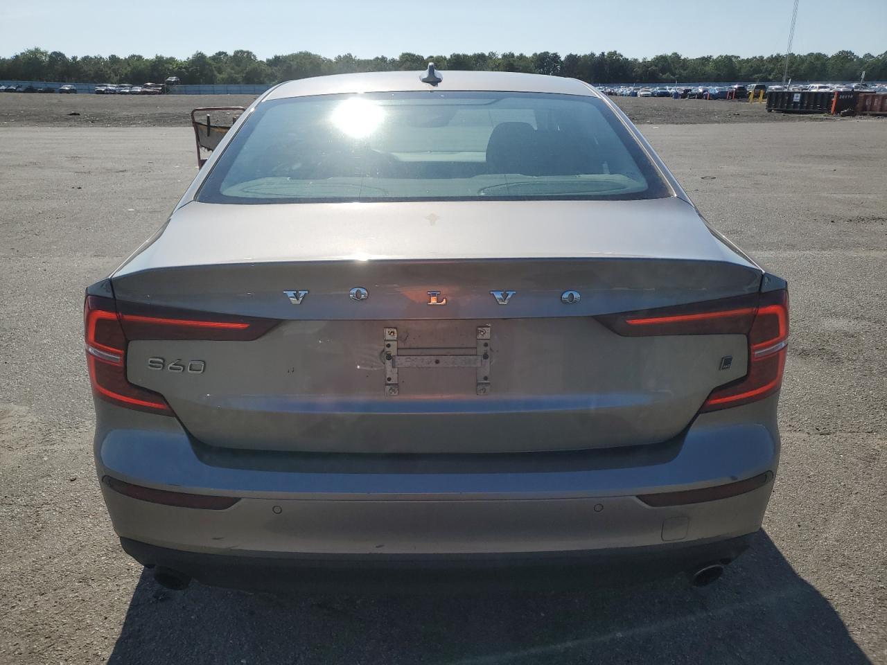 2019 Volvo S60 T6 Momentum - Image 6