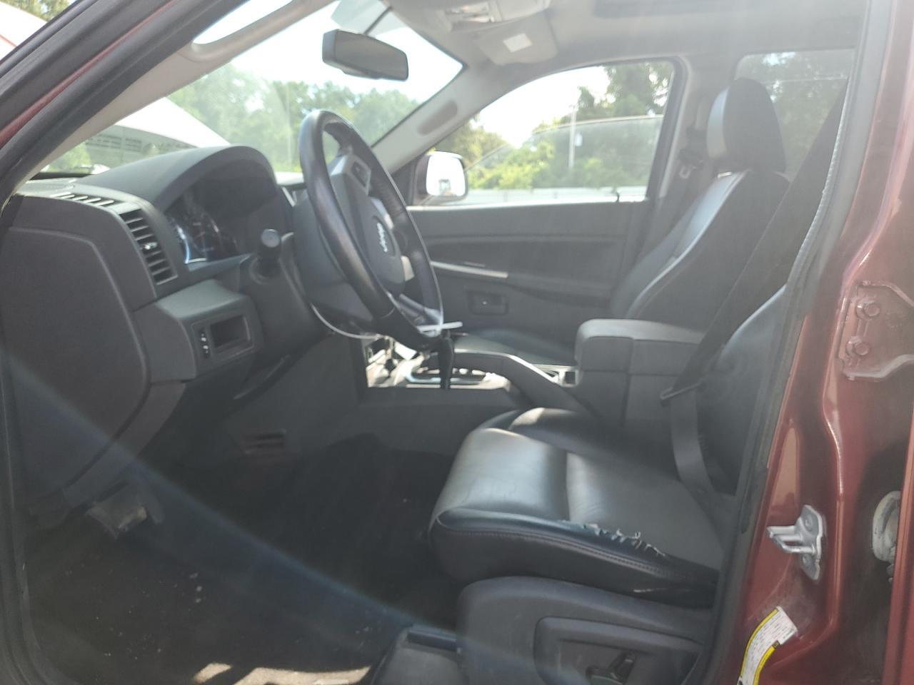 2008 Jeep Grand Cherokee Laredo - Image 7