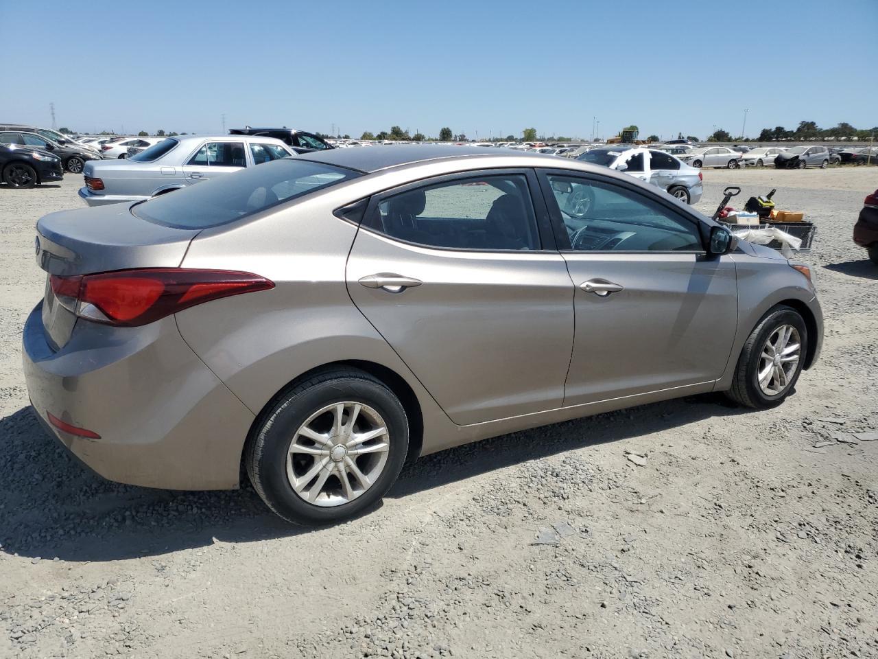 2016 Hyundai Elantra Se - Image 3