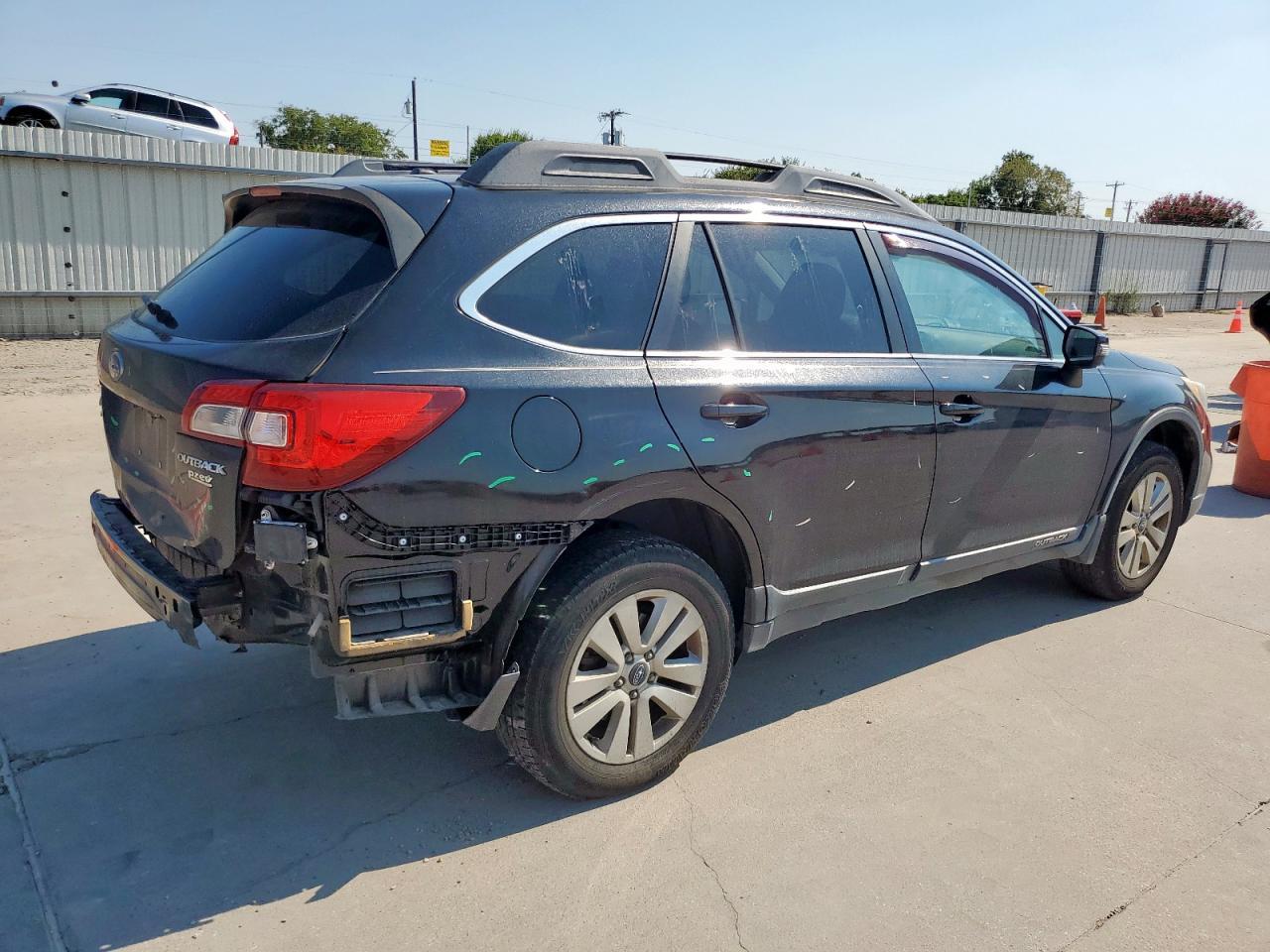 2015 Subaru Outback 2.5I Premium - Фото 3