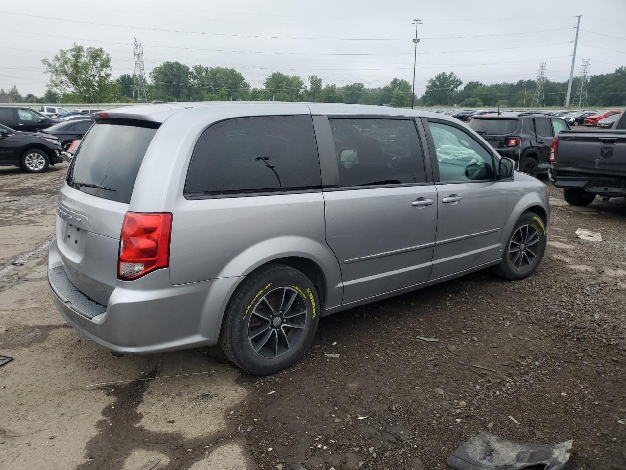 2016 Dodge Grand Caravan Sxt - Image 3