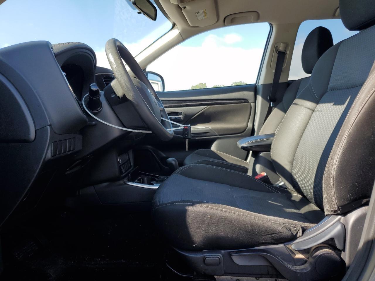 2020 Mitsubishi Outlander Se - Фото 7