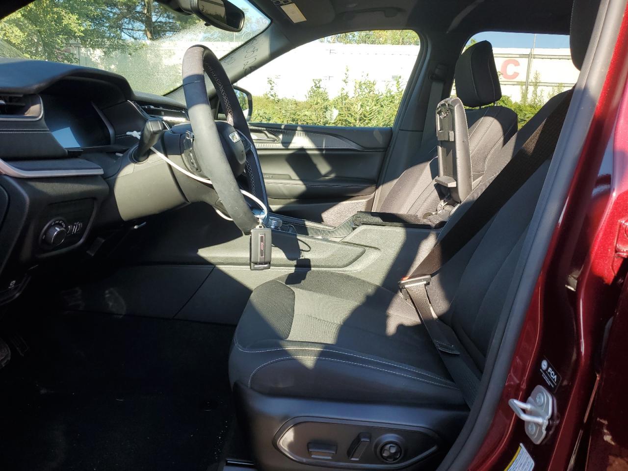 2024 Jeep Grand Cherokee Laredo - Фото 7