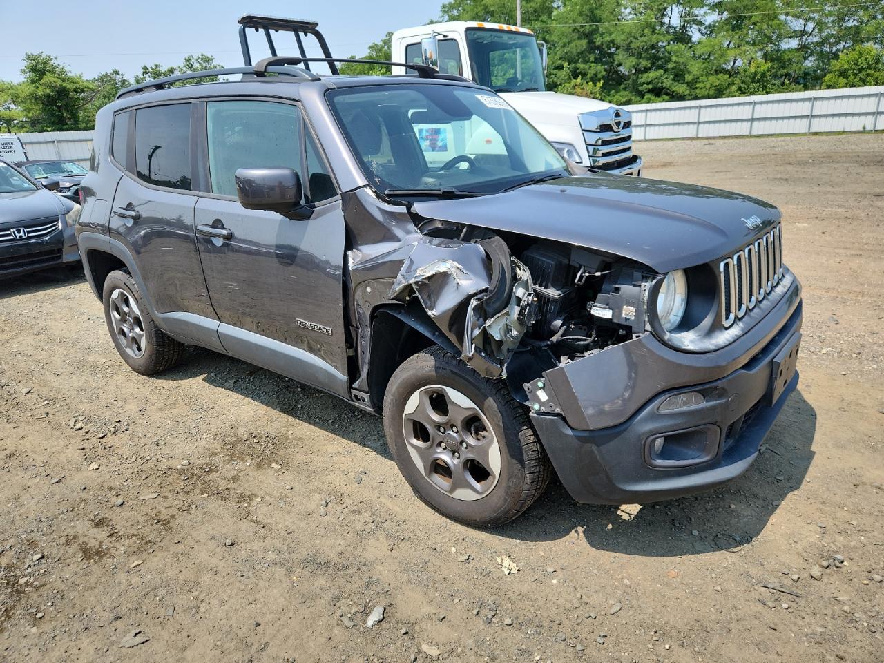 2017 Jeep Renegade Latitude Latitude - Image 4