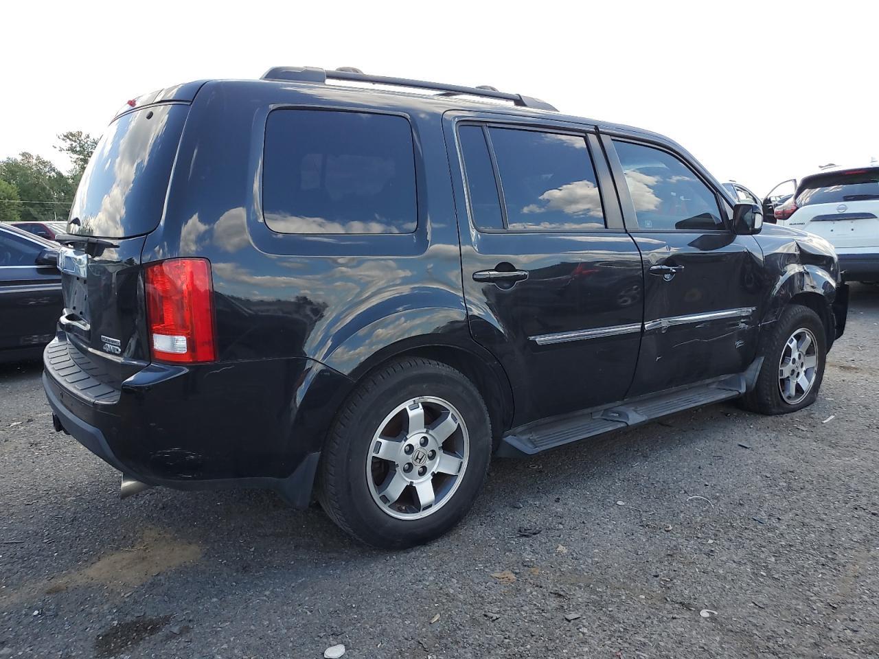 2011 Honda Pilot Touring - Image 3
