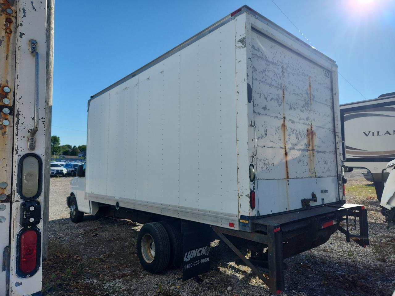 2011 Chevrolet Express G3500 - Фото 2