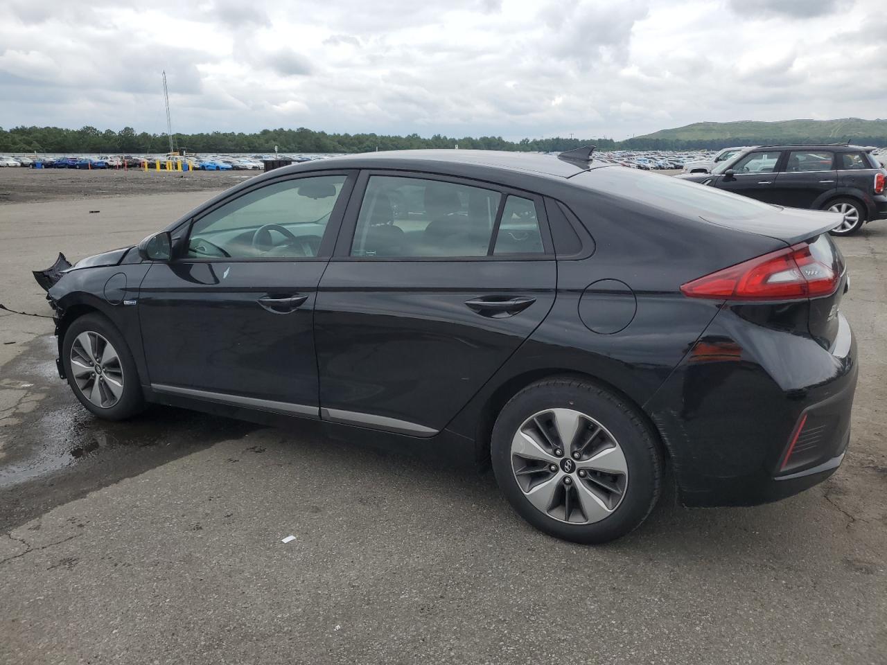 2019 Hyundai Ioniq - Image 2