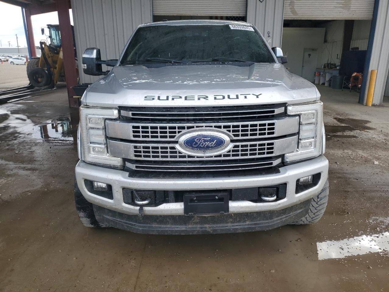 2017 Ford F350 Super Duty - Фото 5