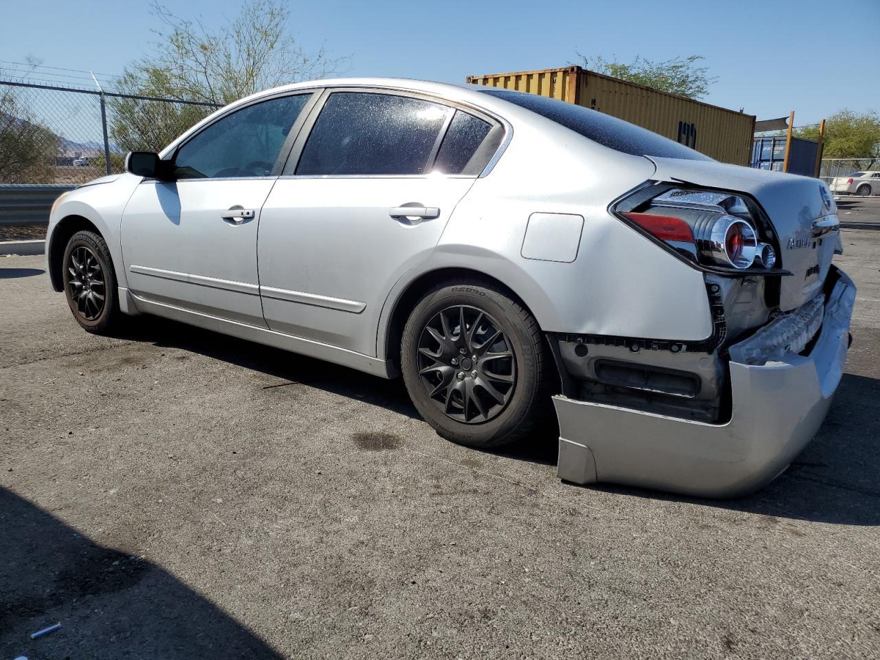 2012 Nissan Altima Base - Фото 2