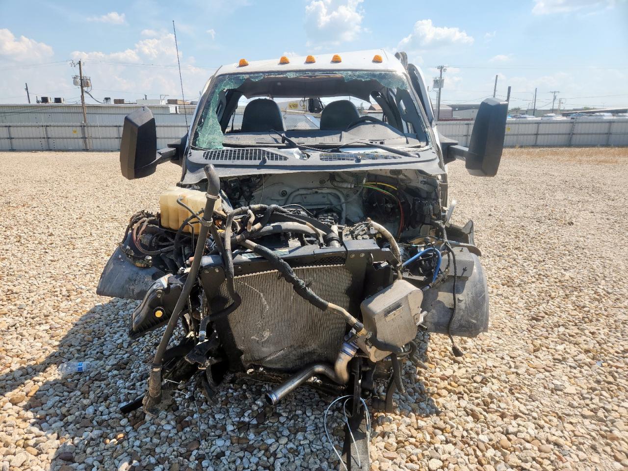 2019 Ford F750 Super Duty - Image 5