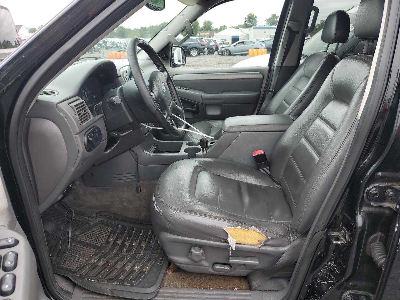 2003 Ford Explorer - Image 7