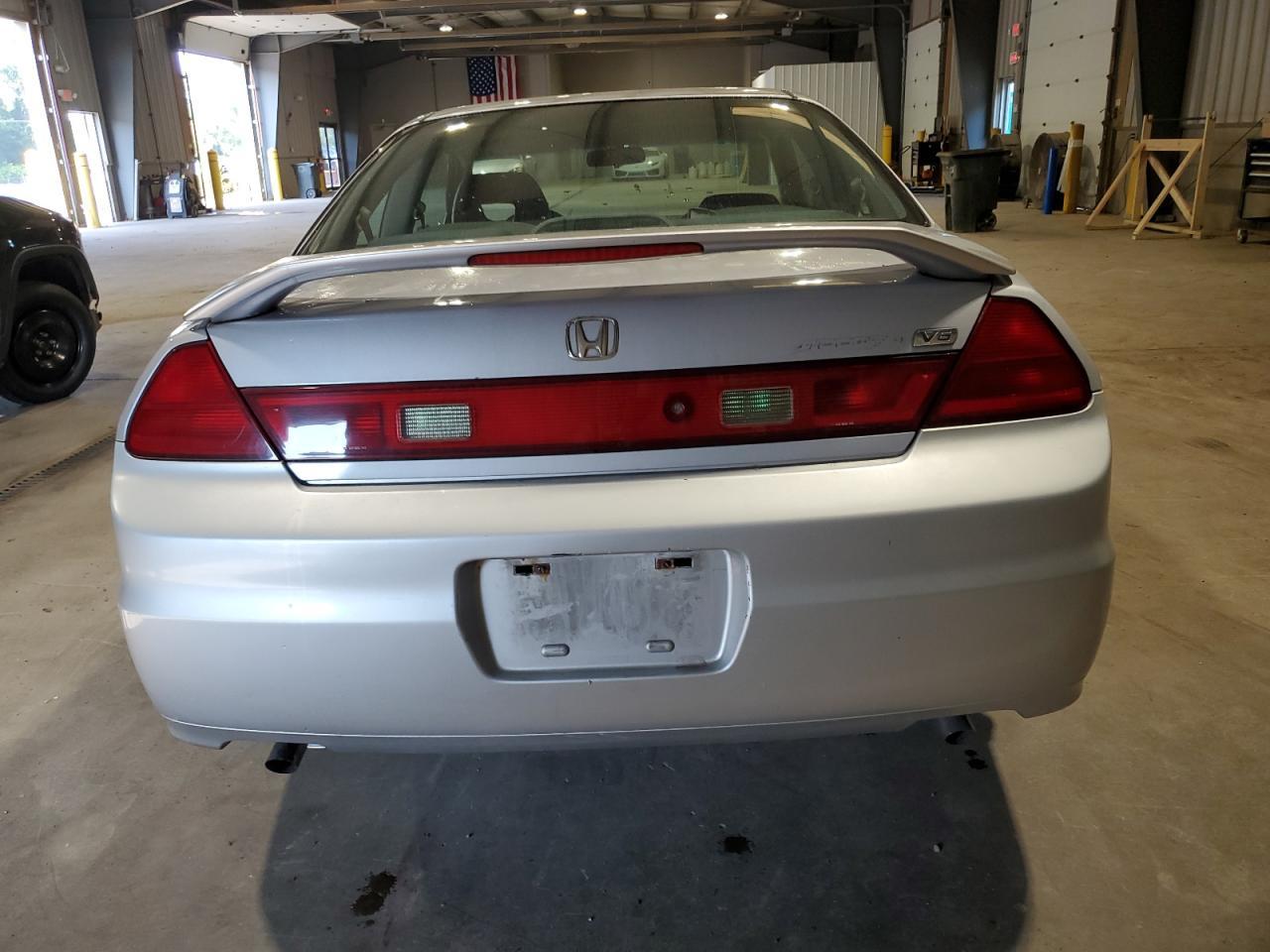 2002 Honda Accord - Image 6