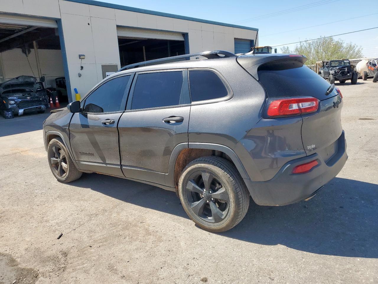 2017 Jeep Cherokee Sport - Image 2