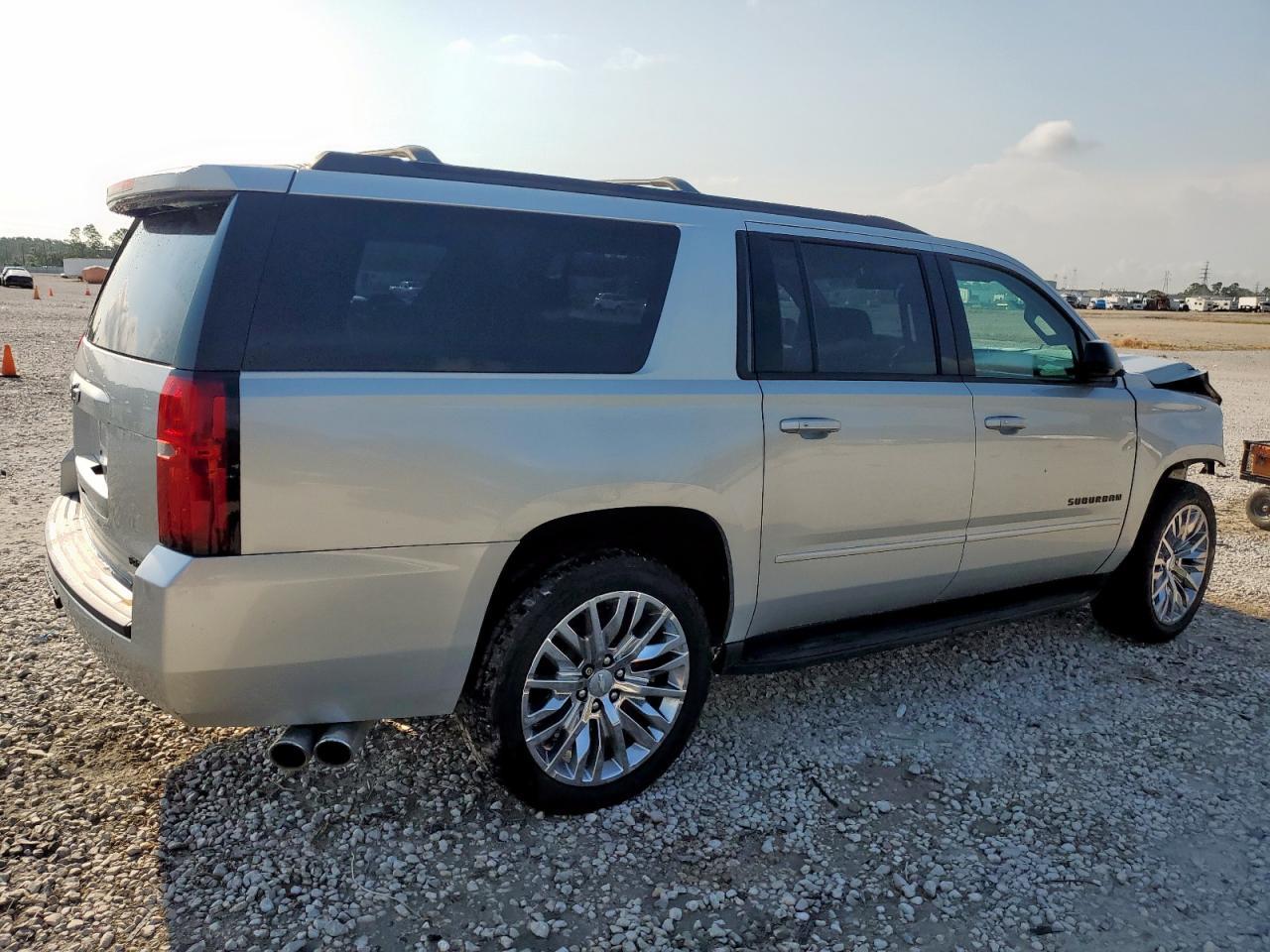 2019 Chevrolet Suburban K1500 Premier - Фото 3