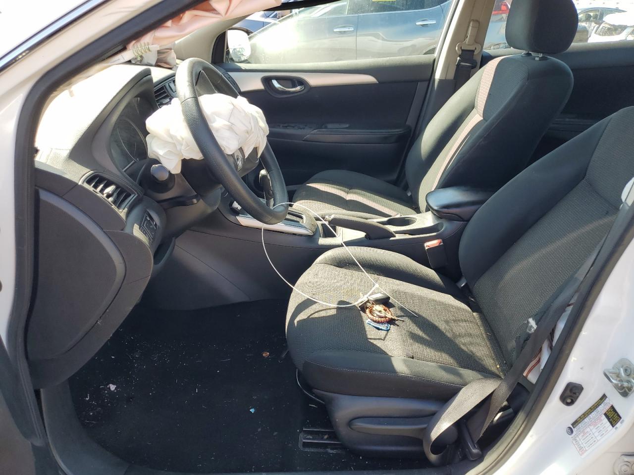 2019 Nissan Sentra S - Фото 7