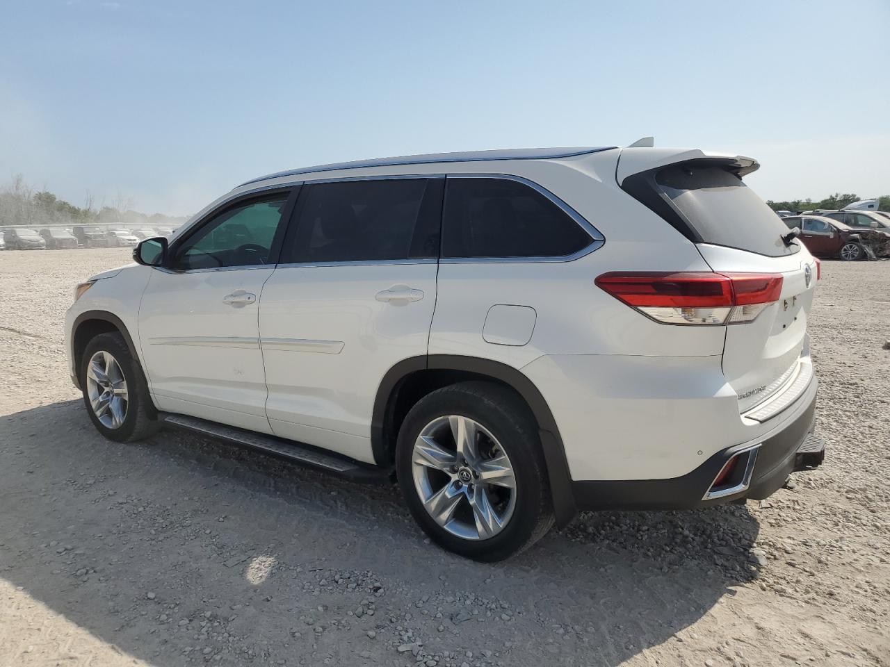 2018 Toyota Highlander Limited - Фото 2