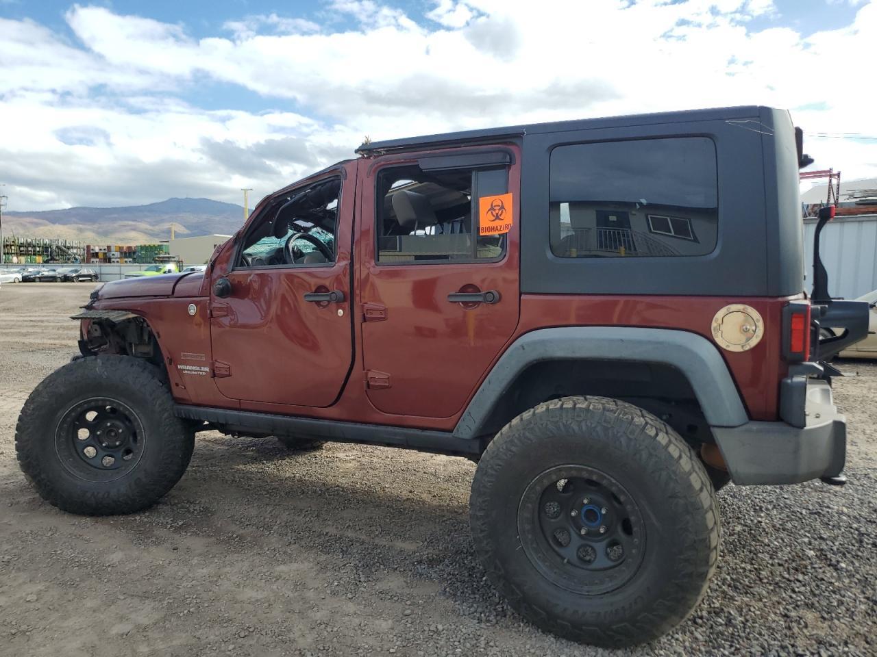 2010 Jeep Wrangler Unlimited Sport - Image 2