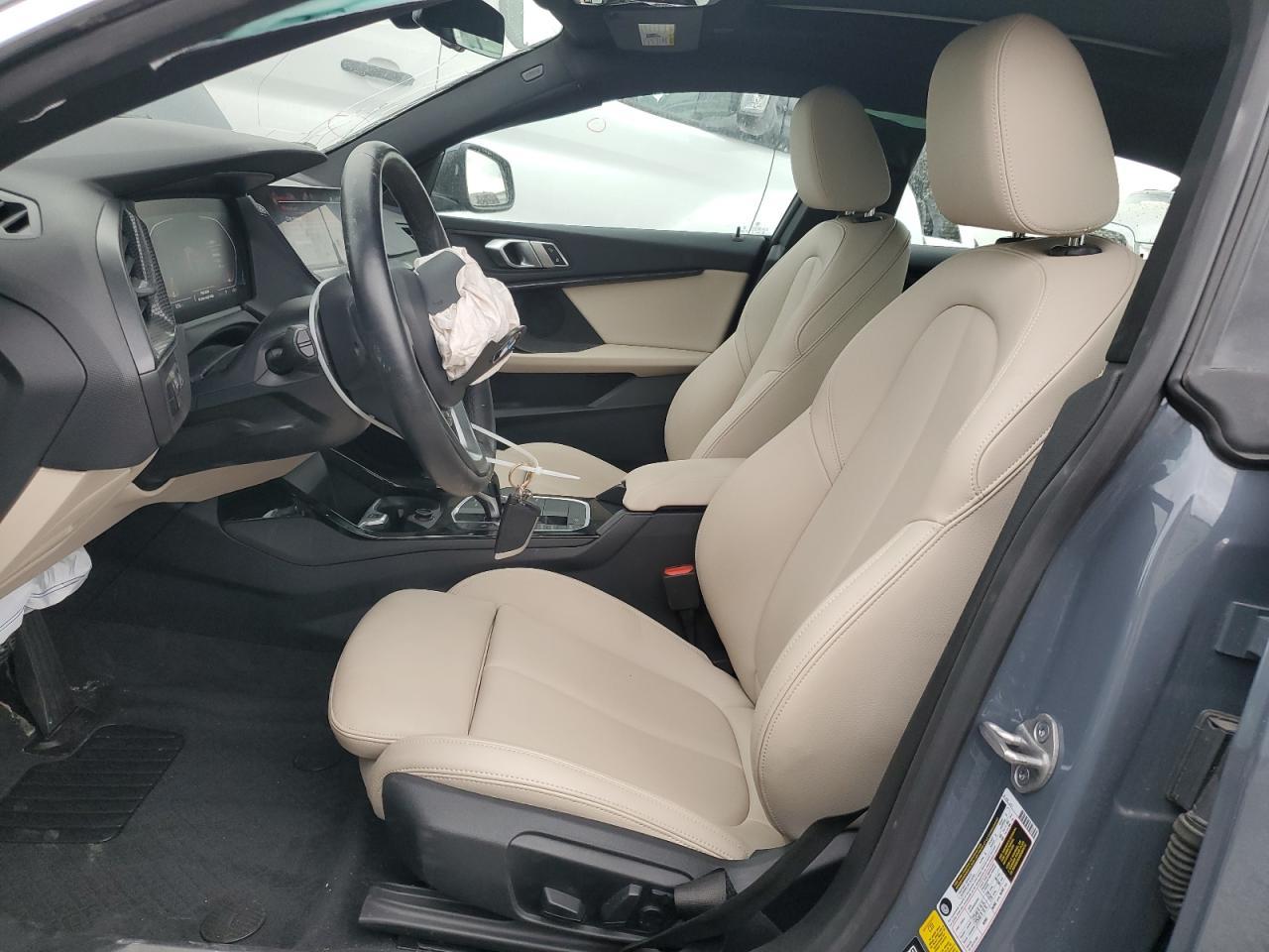 2022 BMW 228Xi - Фото 7