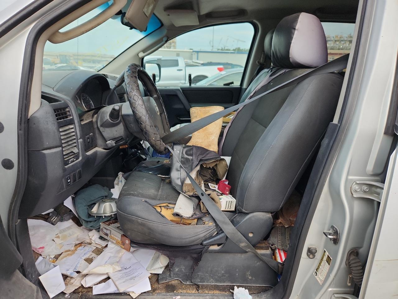 2008 Nissan Titan Xe - Image 7