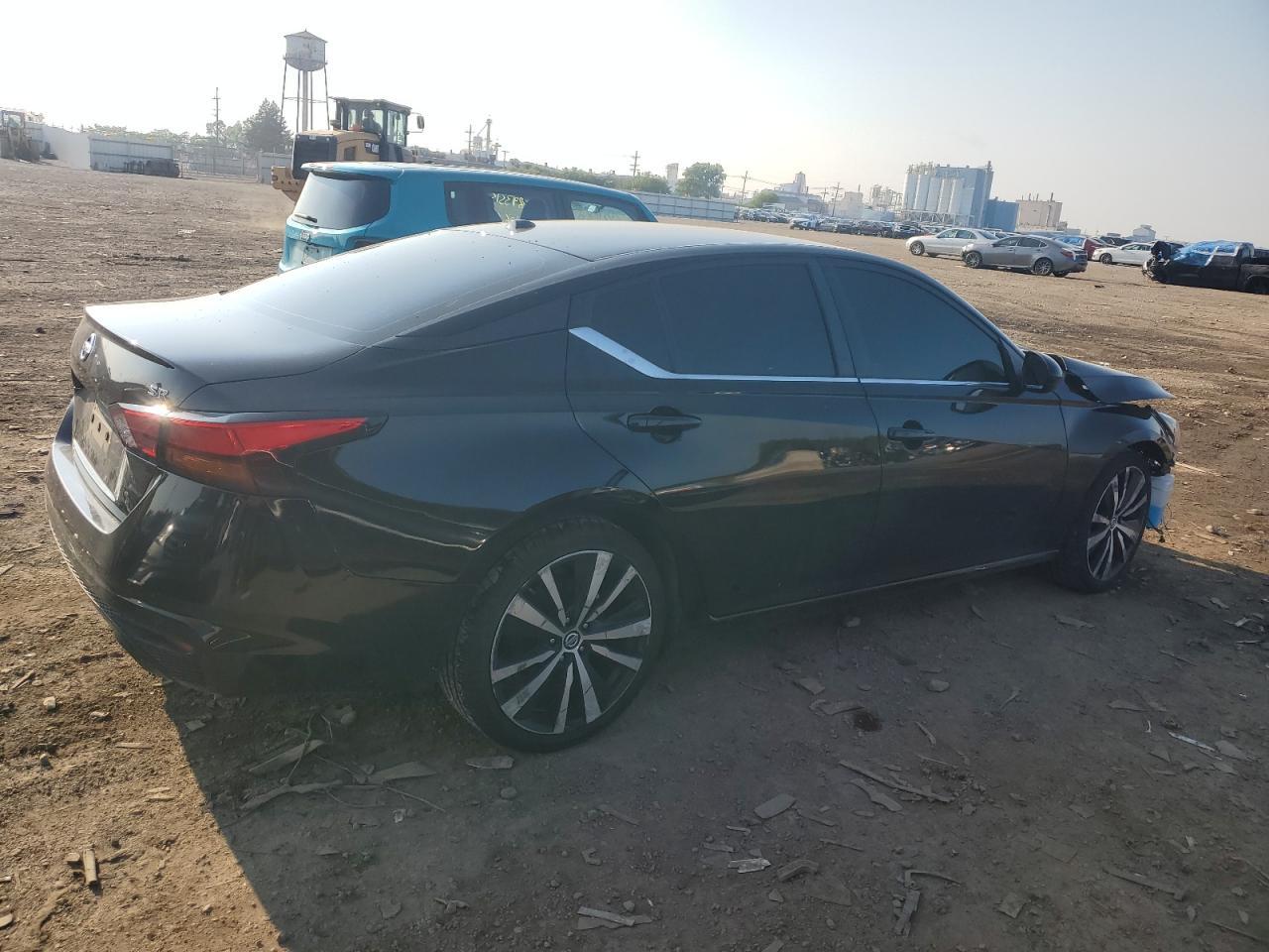 2022 Nissan Altima Sr - Фото 3