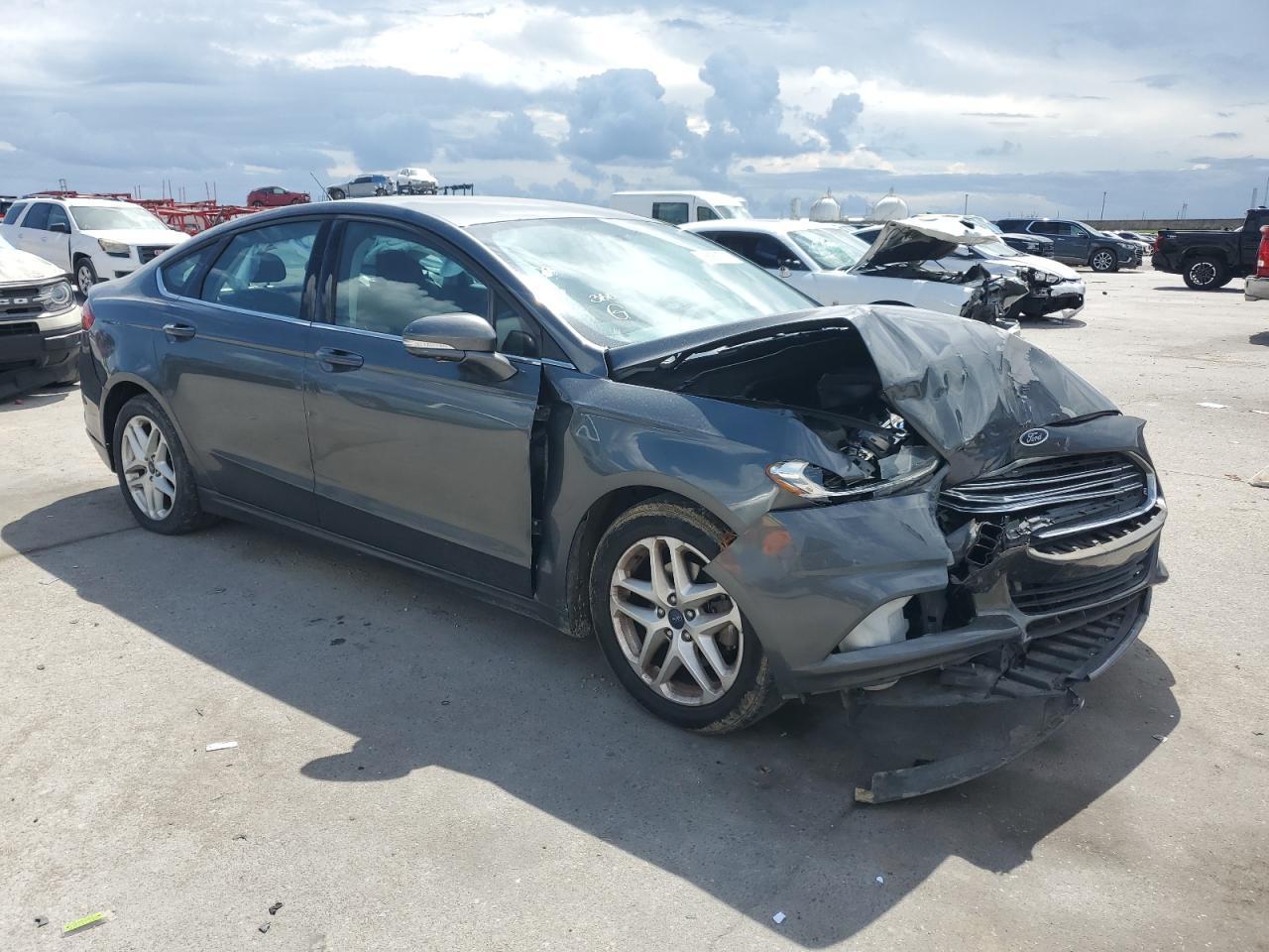 2015 Ford Fusion Se - Фото 4