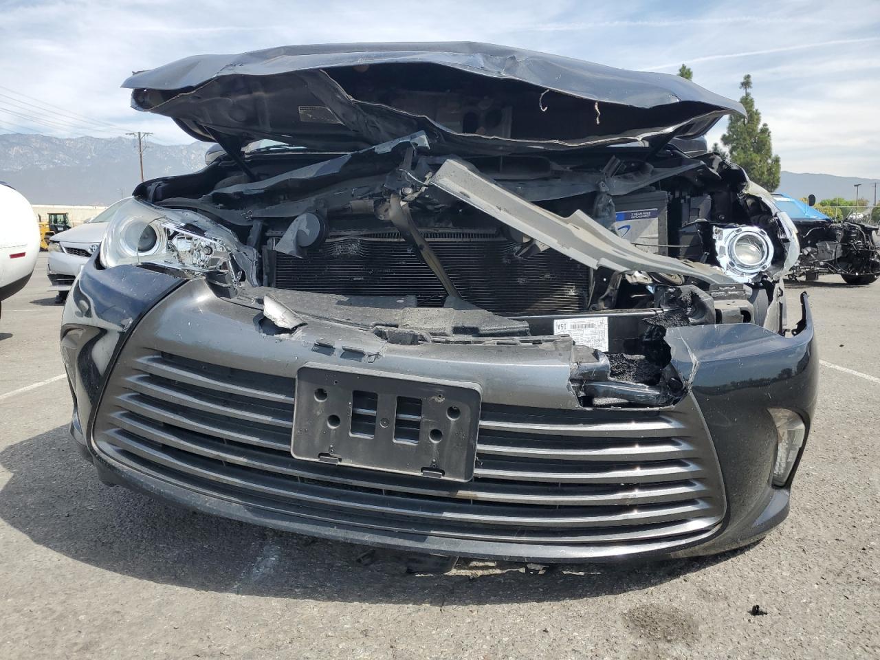 2016 Toyota Camry Le - Image 5