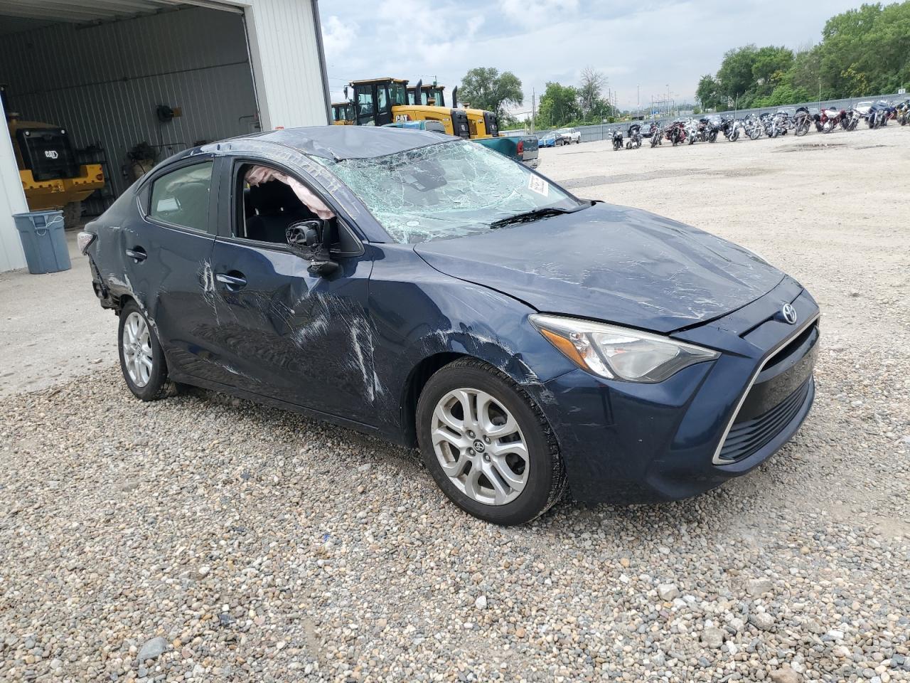 2017 Toyota Yaris Ia - Image 4