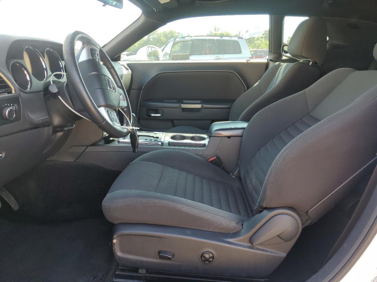 2014 Dodge Challenger Sxt - Image 7
