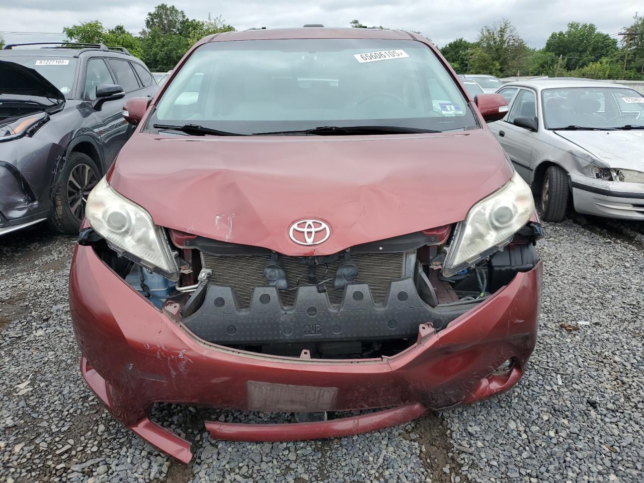 2013 Toyota Sienna Xle - Фото 5