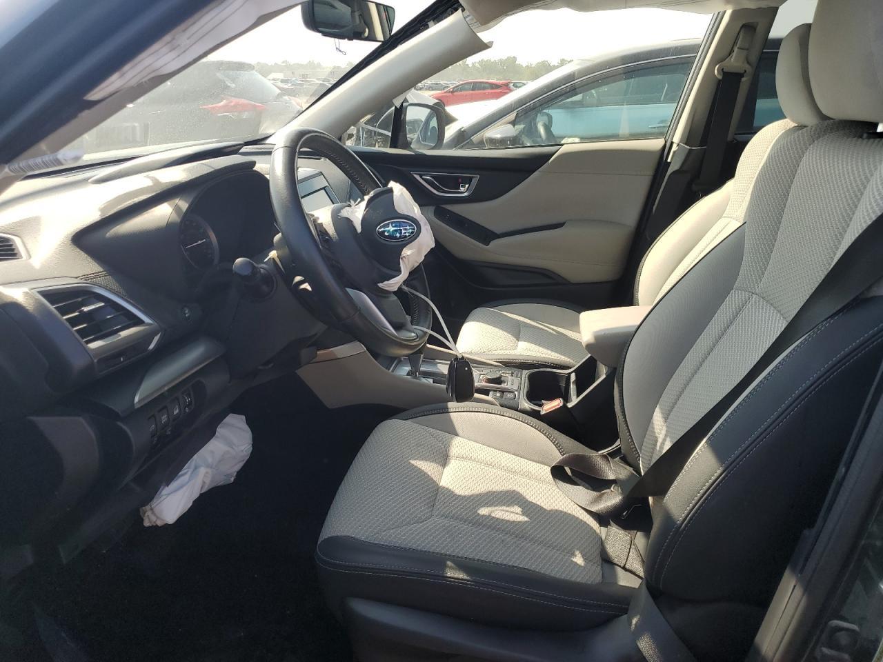 2022 Subaru Forester Premium - Image 7