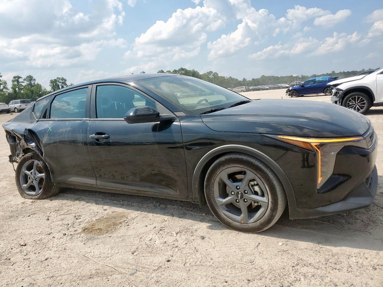 2025 Kia K4 Lx - Image 4