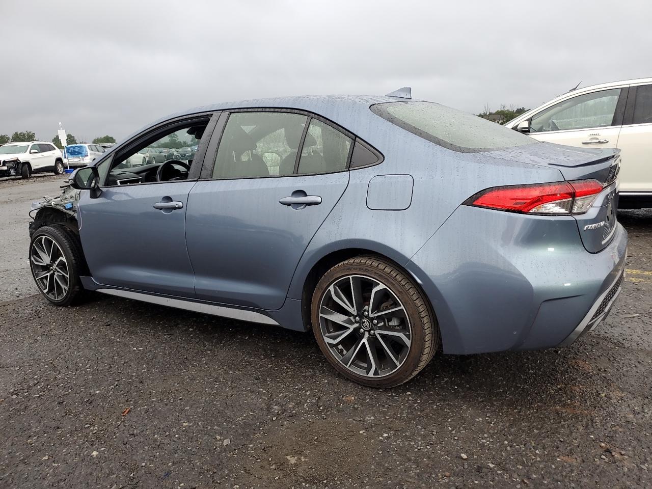 2020 Toyota Corolla Se - Image 2