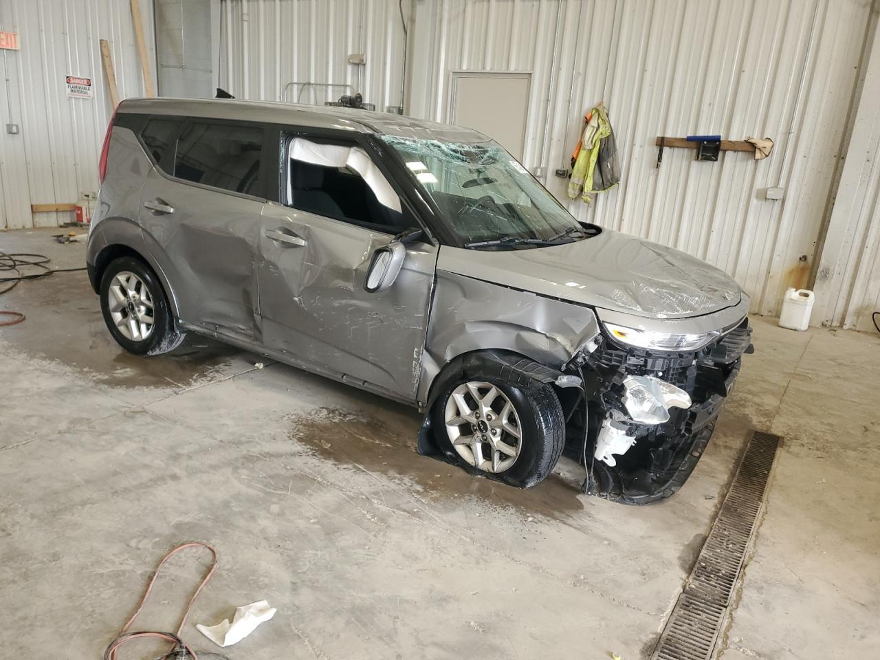 2022 Kia Soul Lx - Image 4
